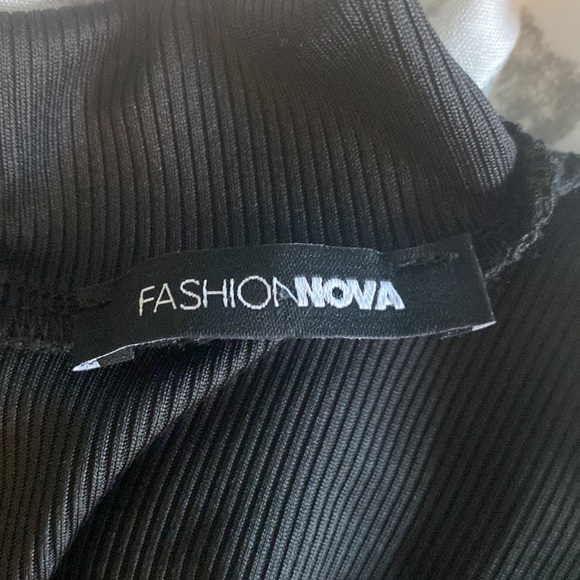 Fashion Nova crop top - Picture 5 of 6